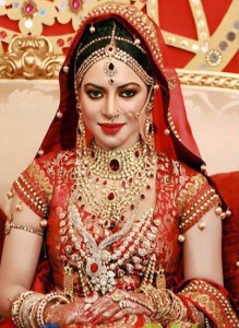 Indian-Bridal-Makeup-Trends-2013-009